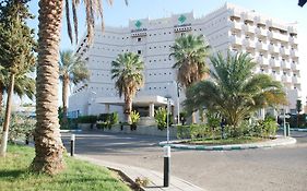 جلوريا إن نجران