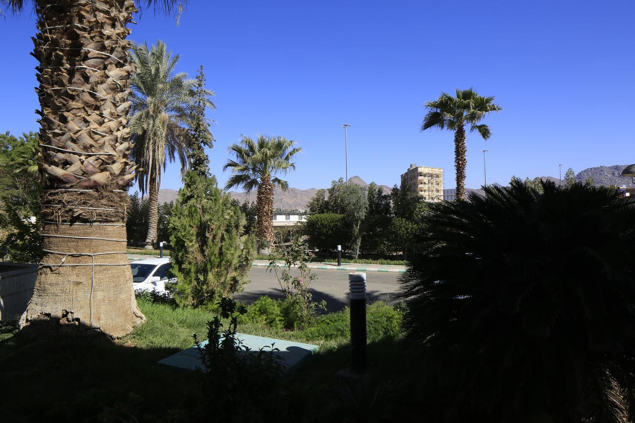 فندق جلوريا إن نجران المظهر الخارجي الصورة